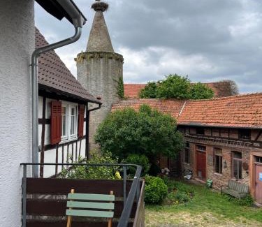 Langendiebach Apartment | Zum Turmstorch - frisch saniert, modern, eigener Zugang