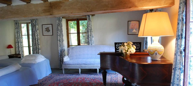 Loir Valley-farmhouse on beautiful extensive private property