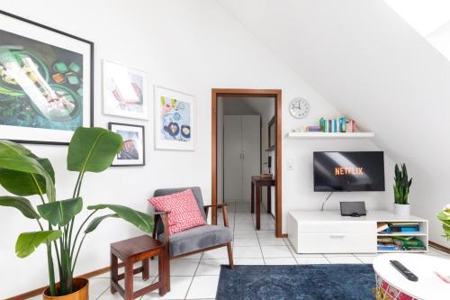 ÄSTAY - BoxSpring auch als Einzelbetten, voll ausgestattete Küche, Eco-Friendly, Radfahren & Wandern, inkl XL Parkplatz