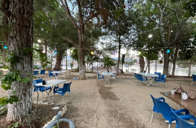 Ünlü Konaklama Kafe