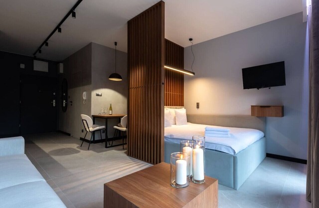 Łódź Narutowicza Studio - Parking, Balcony, A/C - by Rentujemy