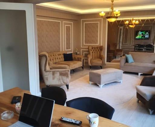 Şehir Merkezinde Otel Konforunda Family House