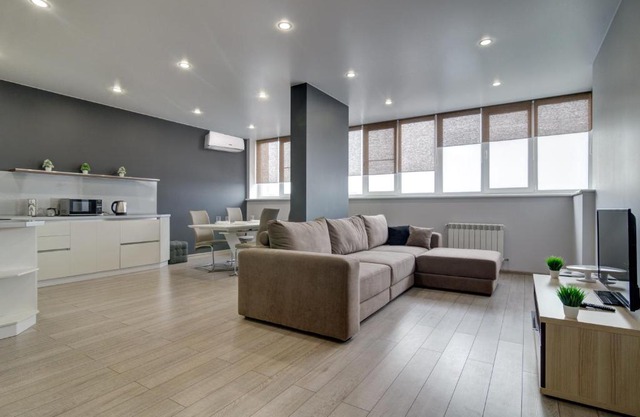 Новая Лофт студия по Плеханова, 14 на 14 этаже Центр