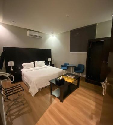 آنتري للشقق المخدومة