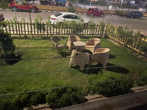 شقة مفروشة مميزه بكمباوند دار مصر