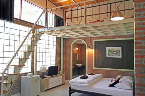 บ้านก้ามปู อุทัยธานี