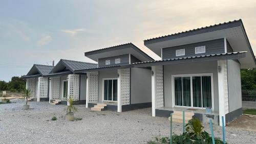 บ้านพักทวีสุข พิซซ่านครสวรรค์รีสอร์ท