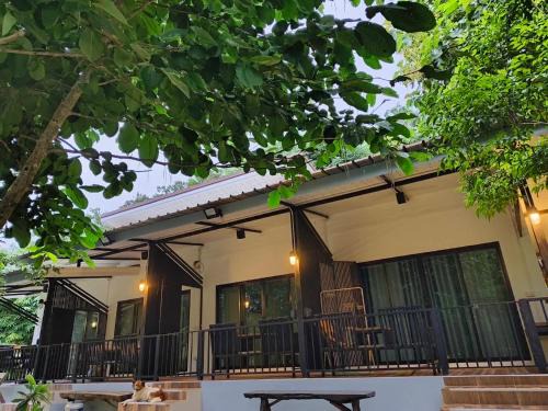 บ้านสามฤดู Baansamruedo