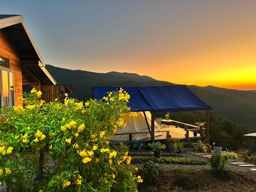 บ้านไร่ไอดอย