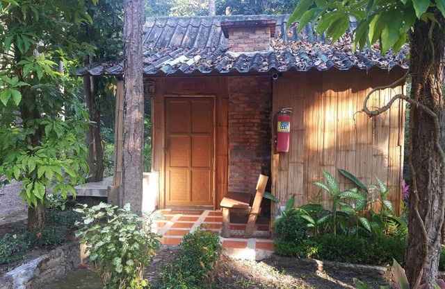 ลิ้นฟ้าแคมป์ปิ้งรีสอร์ท