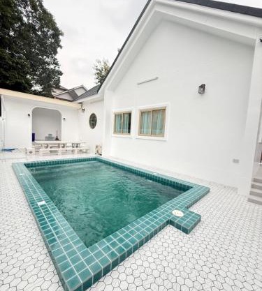 วันบางแสนพูลวิลล่า