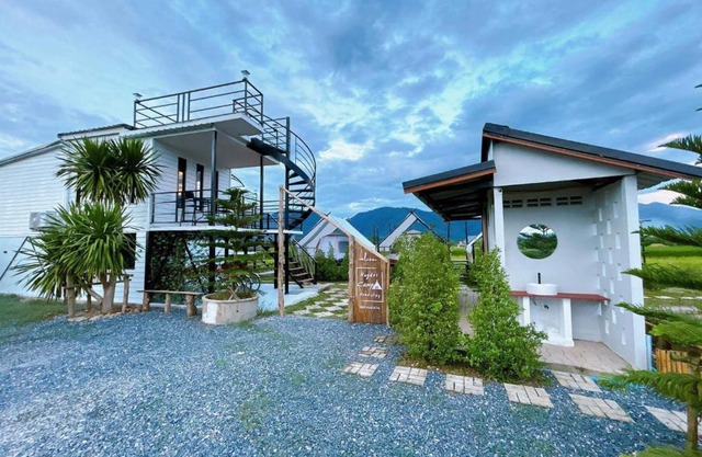 ฮักดอยคาเฟ่ แคมป์&โฮมสเตย์ สะพานสายรุ้ง จ.น่าน