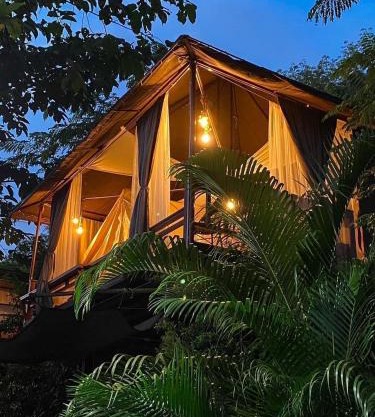 โดมอิงธาร บ้านสวนสราญชล