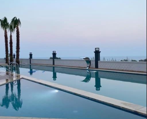 1+1 havuzlu site içerisinde