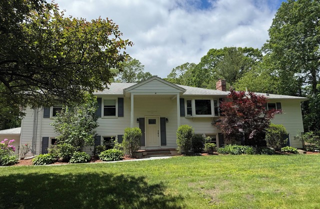 1.6 Miles From All The Soccer Action. Spacious, Beautiful and Private 5B/3.5Ba