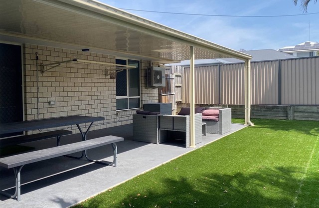 1 Bdr Apt! Garden! Undercover Parking! 12BS1
