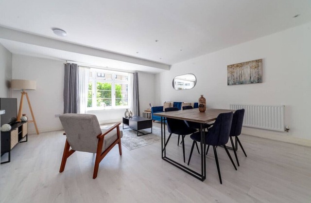 1 Bed Flat near Syon Park