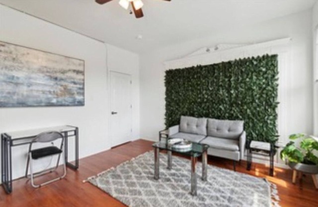 1 bedroom 1 bathroom within walking distance Temple University Hospital