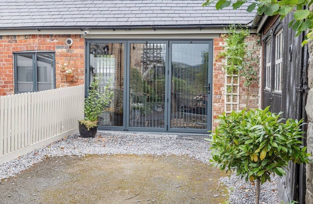 1 bedroom accommodation in Newbridge-on-Wye, near Llandrindod Wells