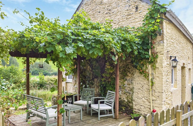 1 bedroom accommodation in Carmarthen