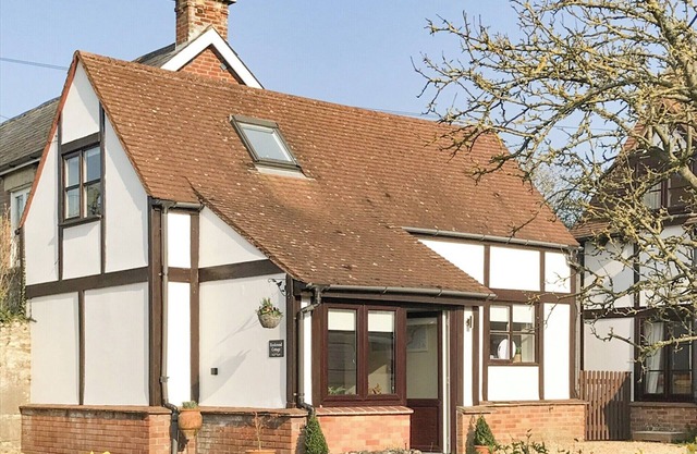 1 bedroom accommodation in Wellow, near Yarmouth