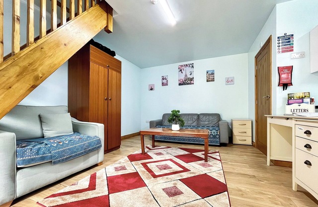 1 bedroom accommodation in Chiseldon, Near Marlborough