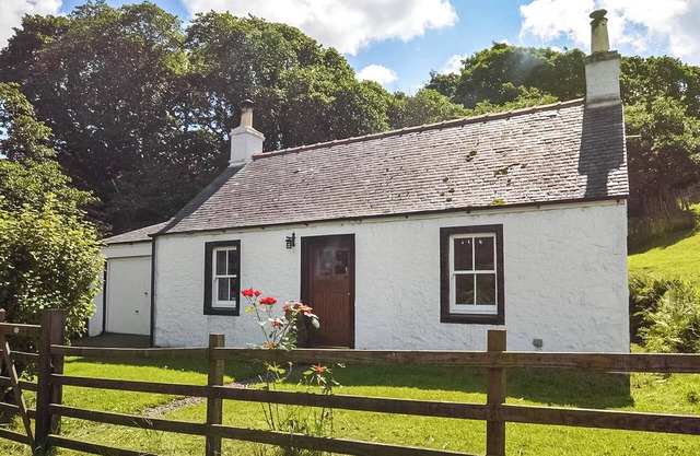 1 bedroom accommodation in Girvan