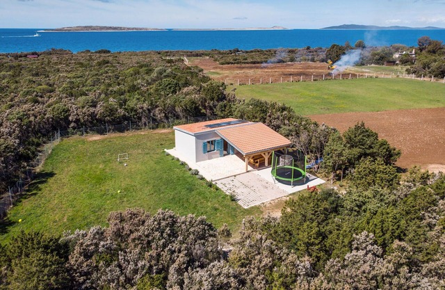 1 bedroom amazing home in Cunski