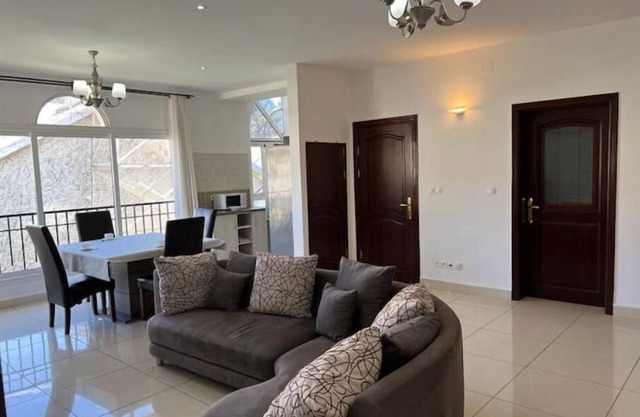 1 Bedroom Apartment with Air Conditioning 85 m² - Kitchen and Terrace