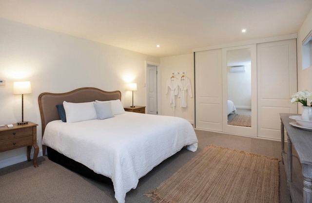 1 Bedroom Balcony Apartment