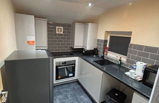 1 Bedroom flat in Northenden Nr Airport & Didsbury