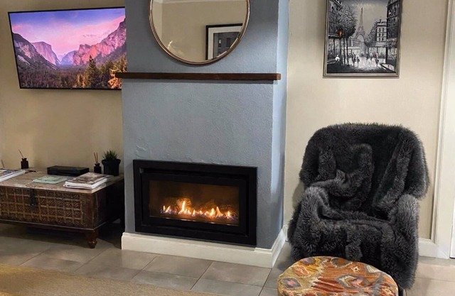 1 bedroom Pool Side Apartment