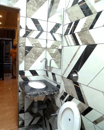 1 BHK Apartment in Sector 5 Rohini