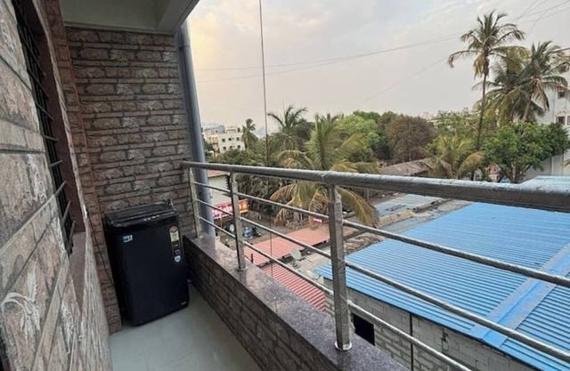 1 bhk comfy stay 201