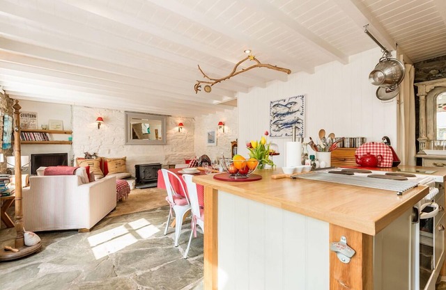 1 Penally Boathouse Mews, Holiday Cottage St Dogmaels, Sleeps 4, 2 bedrooms, bathrooms