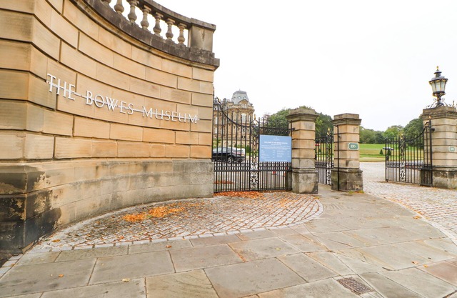 1 VICTORIA COTTAGES, pet friendly, with open fire in Barnard Castle