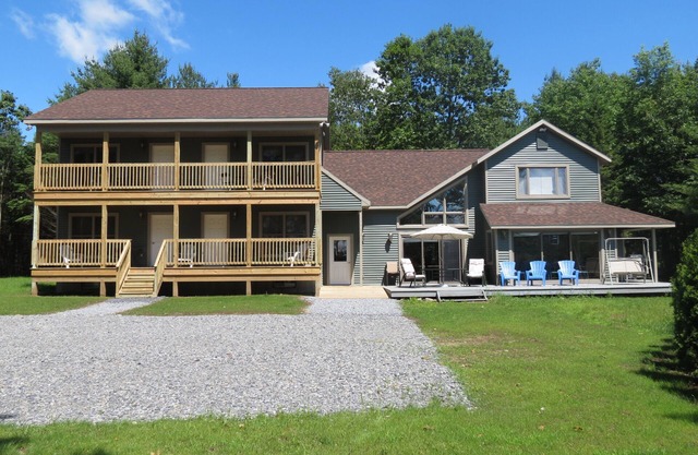 10 BR home, up to 3 homes with 22 BR/15BA, hot Tubs, On 20 acres, water views