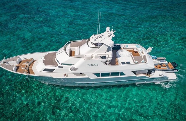 105 ft Expedition Trawler with Hot Tub