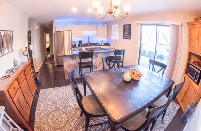10bed 5bdrm 2kit Park City Multi Family Home