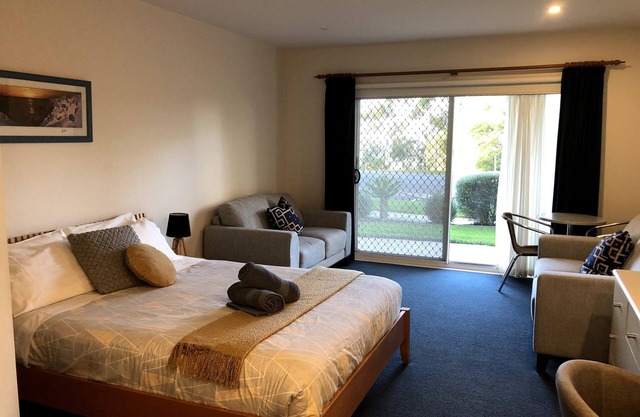 110 @ Waves Phillip Island. FREE WIFI & LINEN