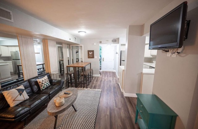 1110 · Stay Together on The Strip - 3 Bedroom Condo