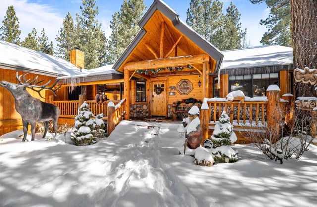 113 - Bullwinkle & Friends Log Cabin Getaway - Meredith Lodging