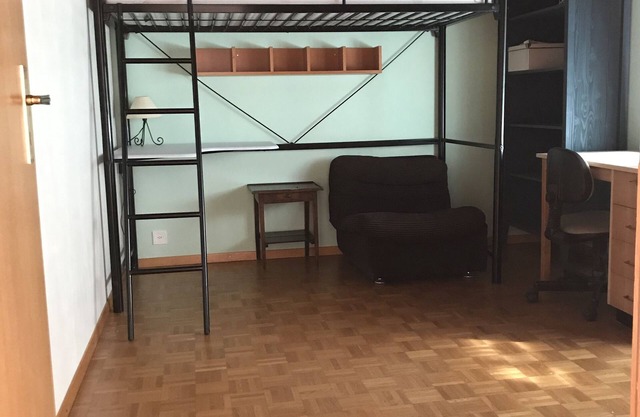 11m2 room in quiet villa