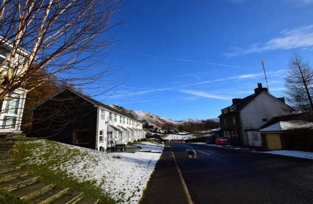 12 Thrang Brow, Chapel Stile