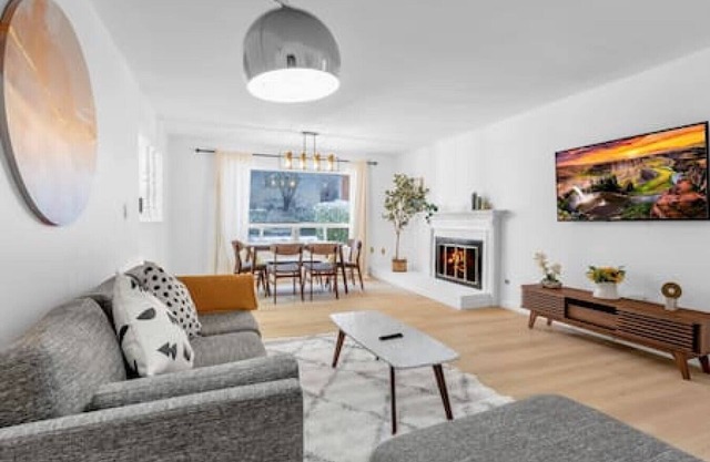 12815 Bellevue · 4b2b Newly Remodeled Home @Bellevue/close to Park