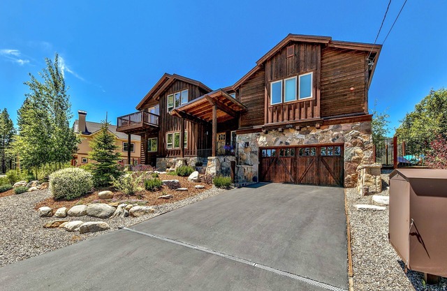 1376MD MNT Contemporary come play in the mountains fall discounts in place