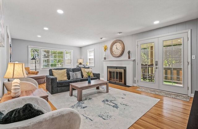 1419-Walk to Mayo St Mary-Ritabnb Cheerful 5br+6baths,1 min walk to St.Marys