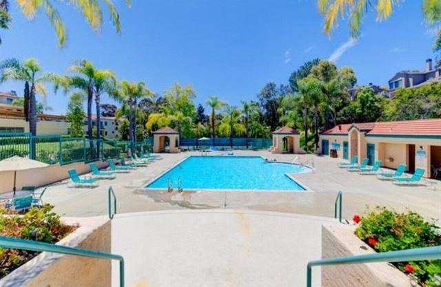 15 Min driving to La Jolla Shore, Del Mar Beach, Torrey Pines State Reserve, UC