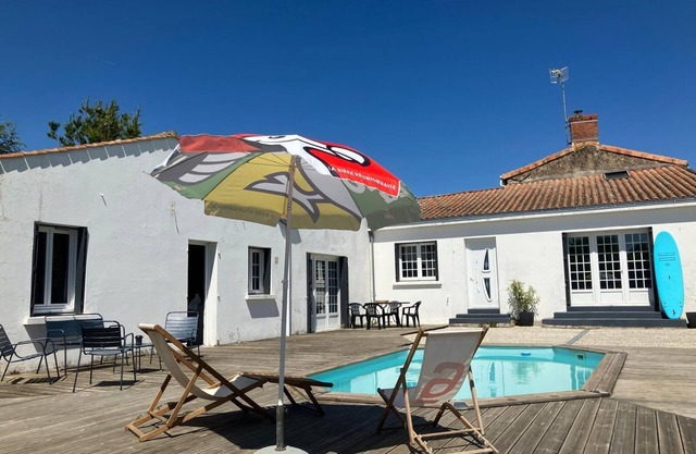 15 minutes from the beach, village house with garden and swimming pool