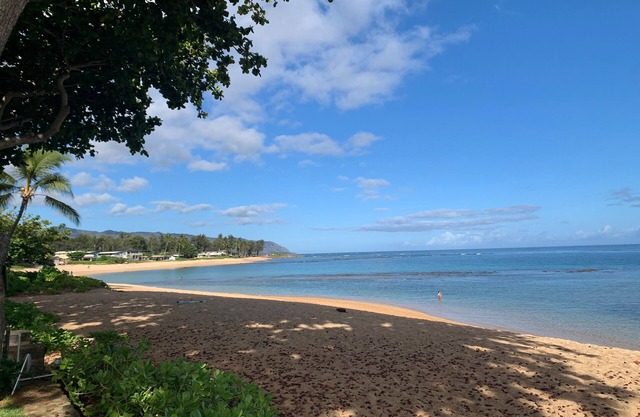 15 Steps to the Beach! Ground Floor Completely Renovated on the North Shore